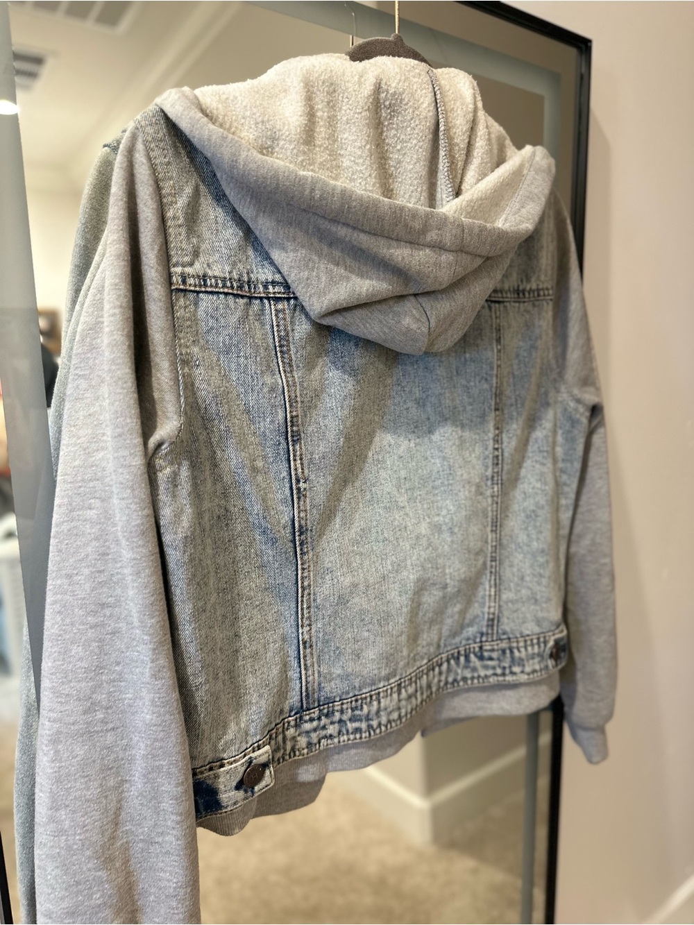 Highway Jeans Light Wash Denim Jacket with Gray Hoodie and Sleeves 🩵🩶 - Picture 5 of 8